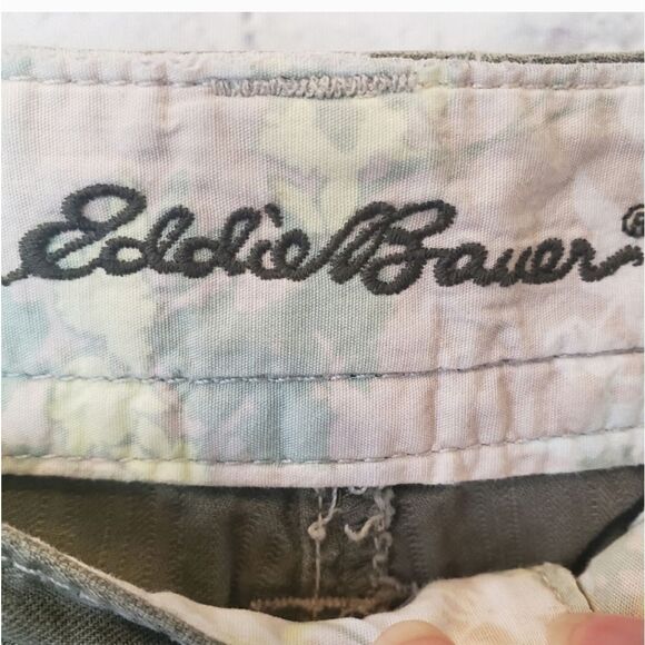 EDDIE BAUER Hiking Cargo Shorts Pine Green Women's 8 - Picture 5 of 7